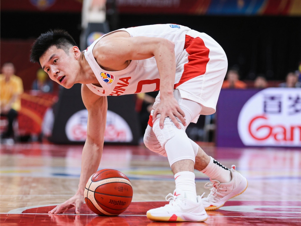 深入对话赵继伟:倾听他的心路历程 在一次比赛中,赵继伟因为过度拼搏导致严重